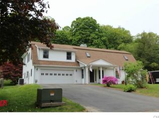 6 Caye Rd, Danbury, CT 06811