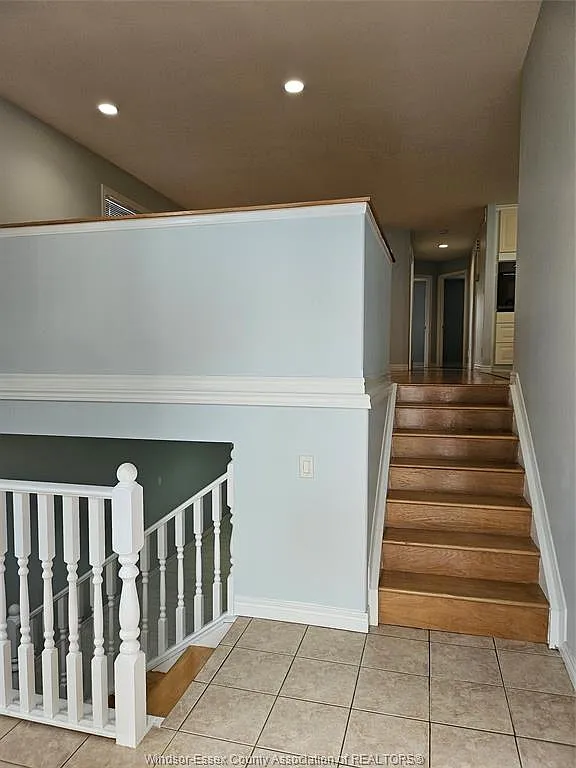 3 bed, $2,350 — Photo 2