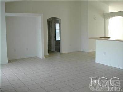 5th image of 1010 NW 31st Pl
