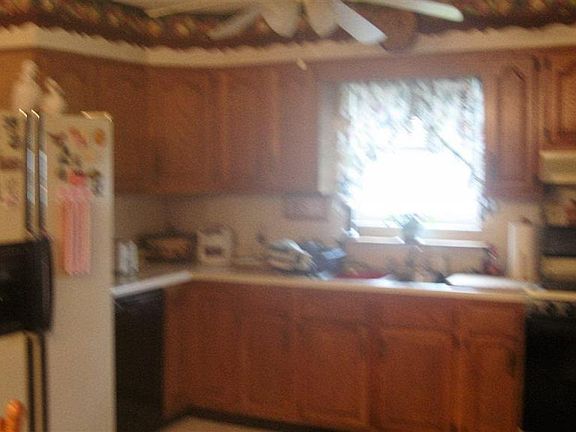 5th image of 400 Spencer Ave