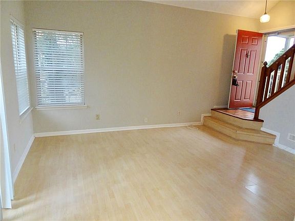 5th image of 3711 Magenta Ln