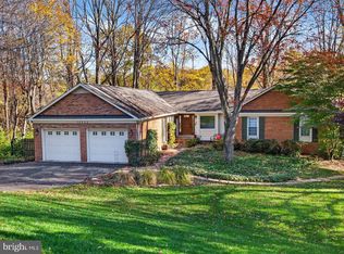 10223 Cedar Pond Dr, Vienna, VA 22182