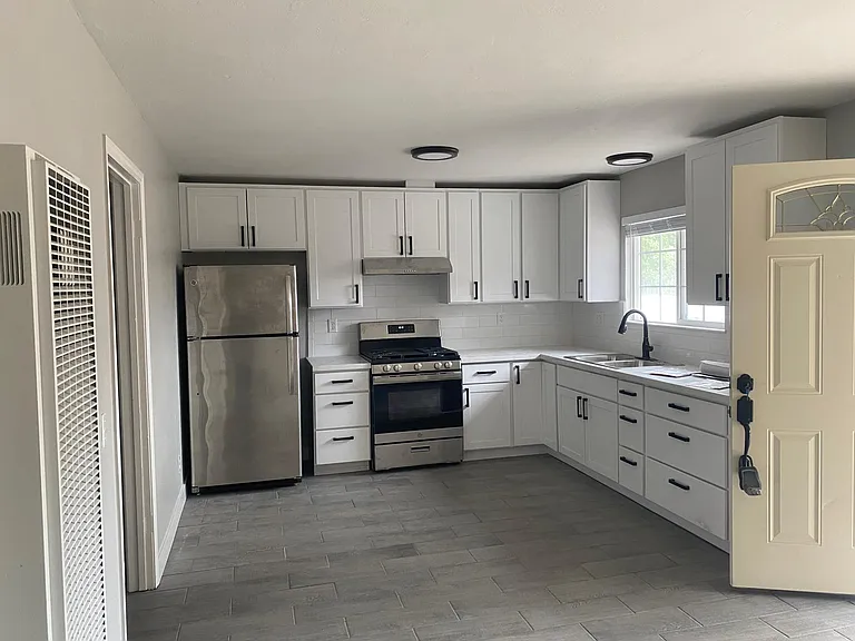 3164 Mission Dr — Photo 1