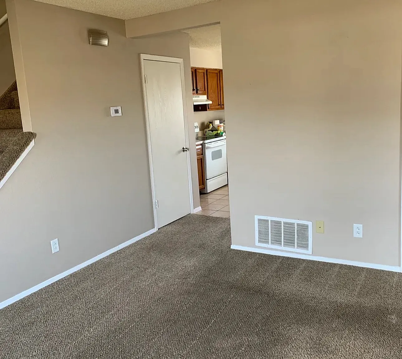 Eldorado Pl, Garden City — Photo 4