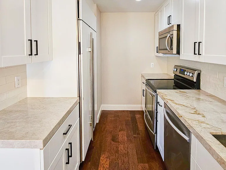 1653 Kentfield Ave — Photo 8