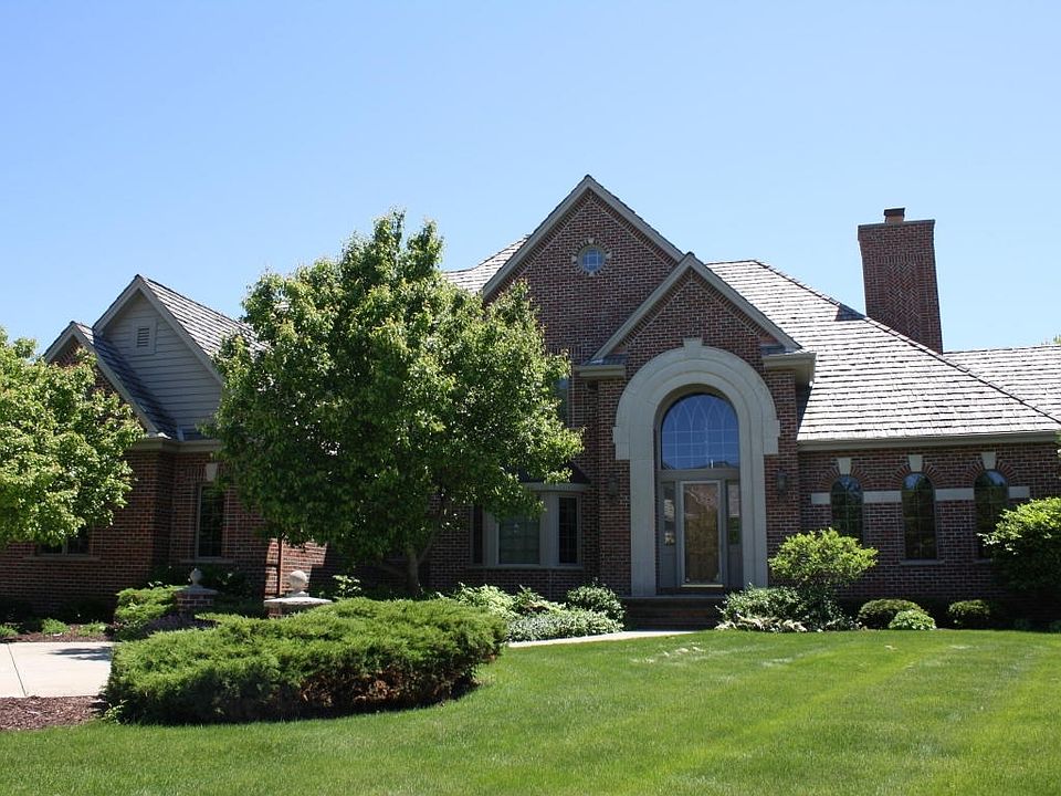 1st image of 403 N Thornbush Cir