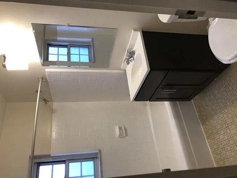 586 Main St — Photo 19