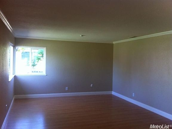 3rd image of 3333 Wemberley Dr