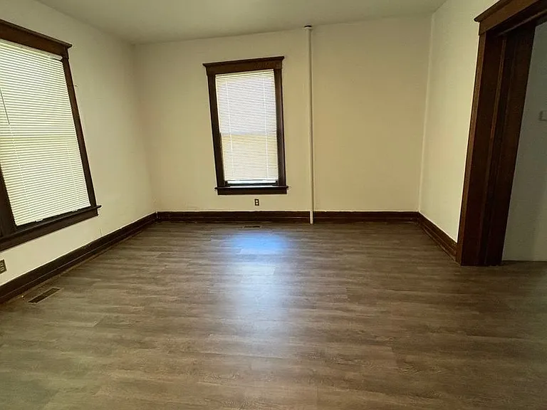 310 N Hamilton St — Photo 1