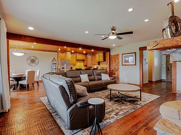 2nd image of 2033 Harbor Way Unit 103