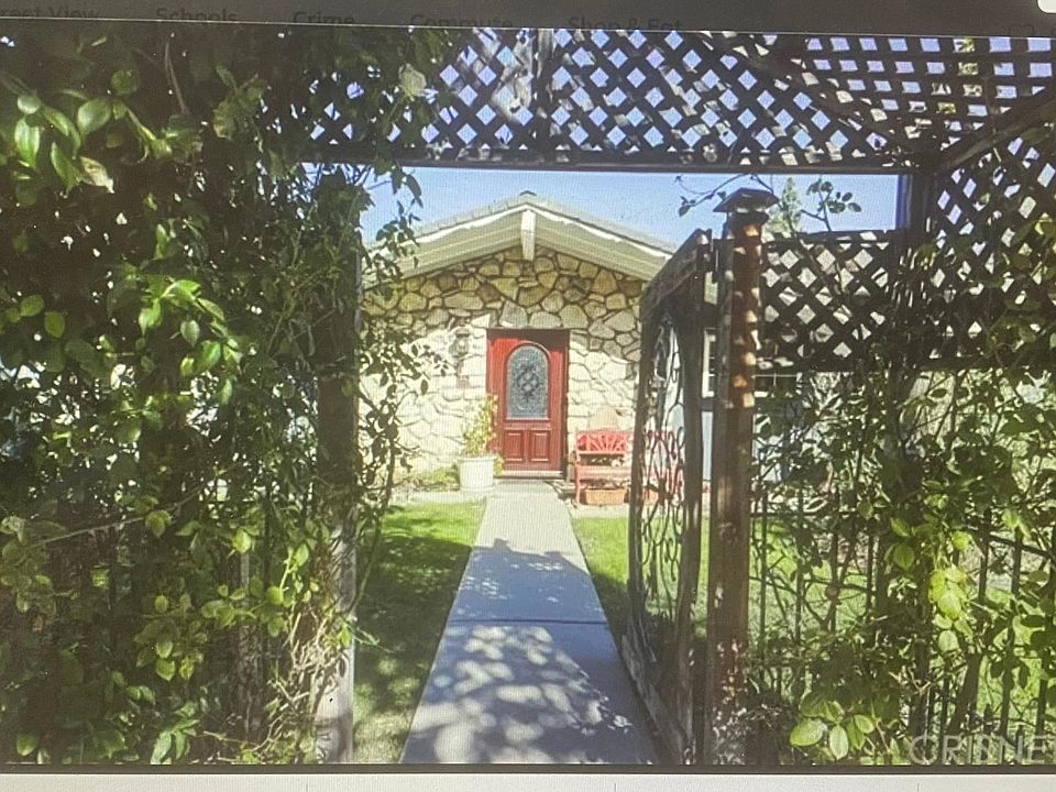 1st image of 22365 Burbank Blvd #2