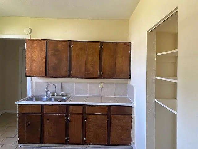 218 N Salcedo St — Photo 11