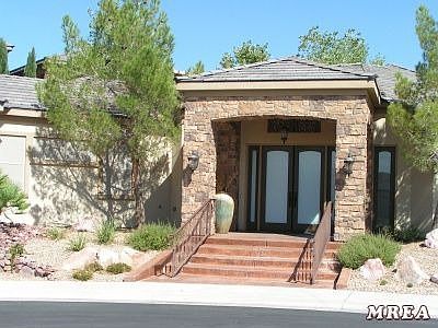 Vista Del Lagos Custom