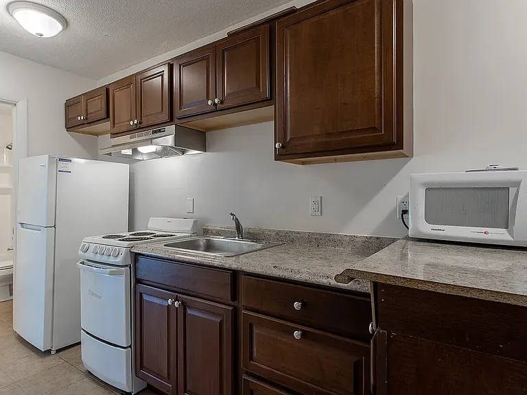 Parker Street Apartments — Photo 11