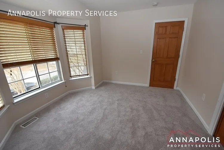 687 Genessee St — Photo 14