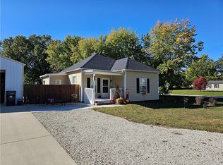 101 S Elizabeth St, Strasburg, IL