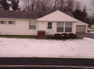 7190 Jones Rd, Syracuse, NY 13209