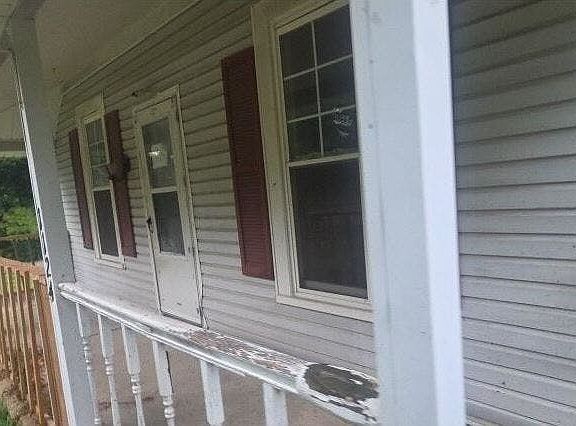 4th image of 1124 W Monroe St