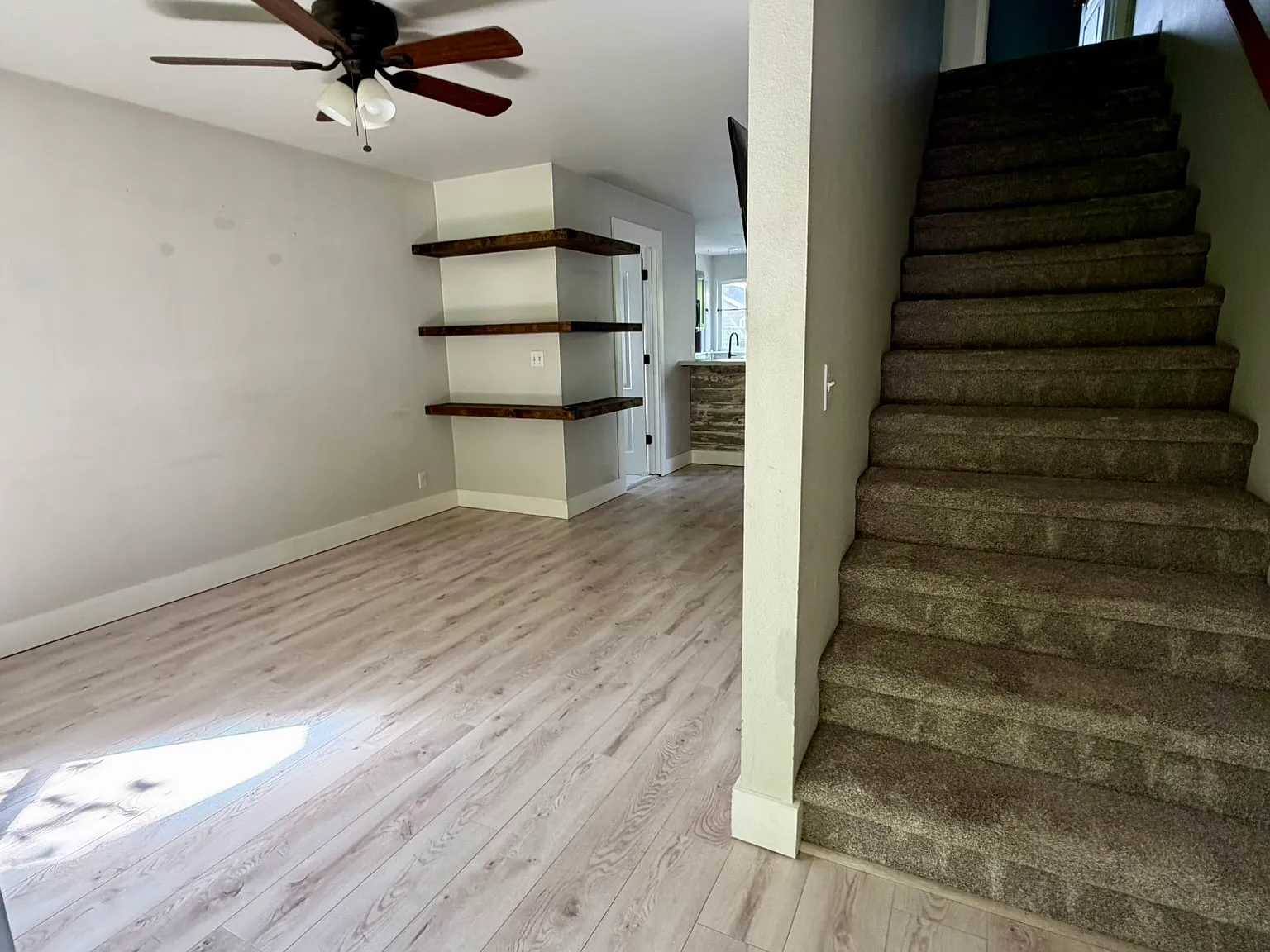 2 bed, 1.5 bath, 988 sqft, $2,300 — Photo 2