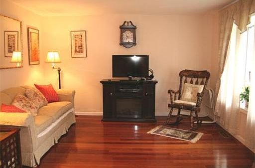 2nd image of 4303 Deerfield Cir