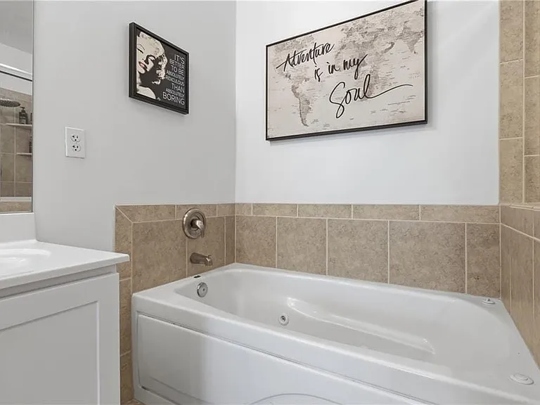 1101 Walnut St — Photo 22