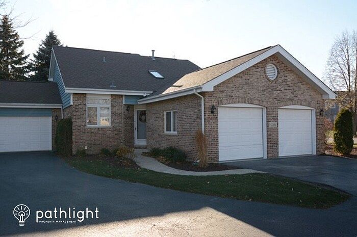 1st image of 17221 Lakebrook Dr