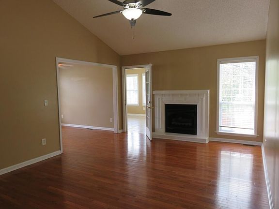 2nd image of 2117 Seminole Dr