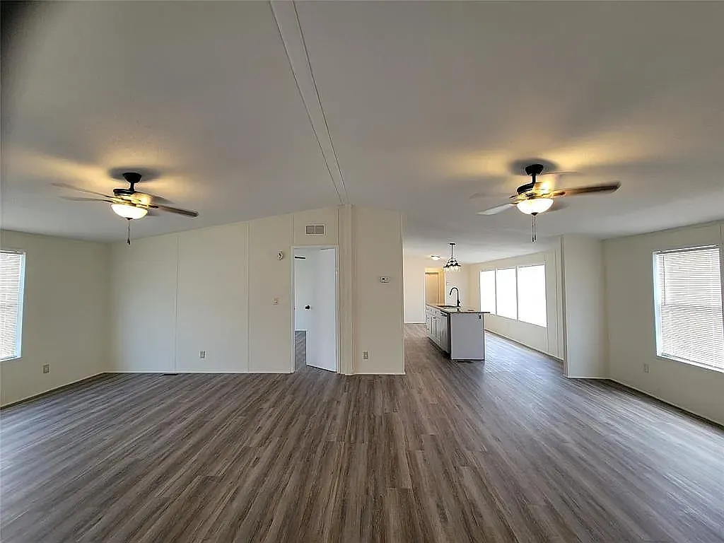 3 bed, 1456 sqft, $1,400 — Photo 2