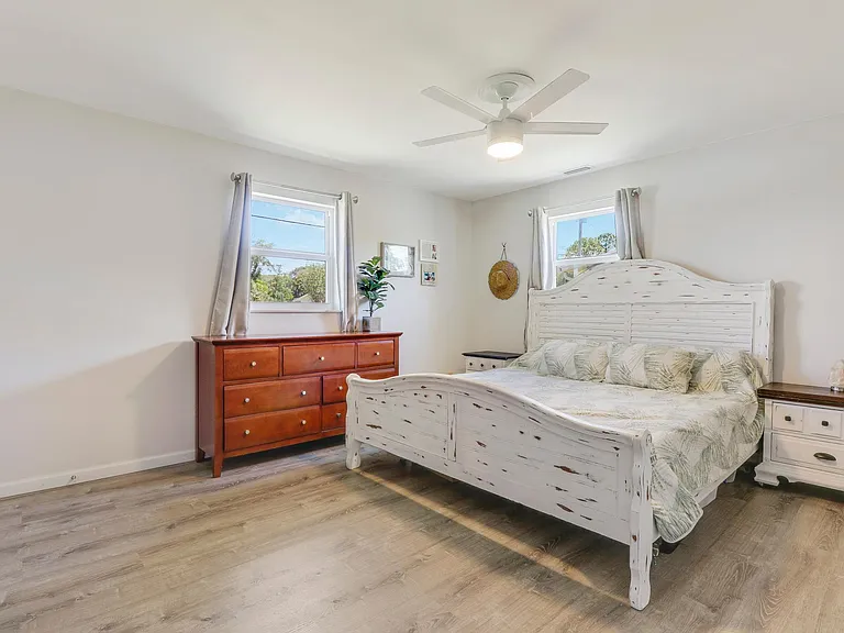 1302 SE Madison Ave — Photo 14