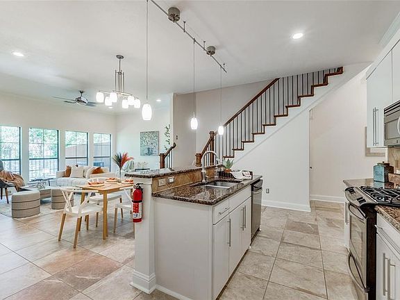 2nd image of 8819 Tudor Pl #8819