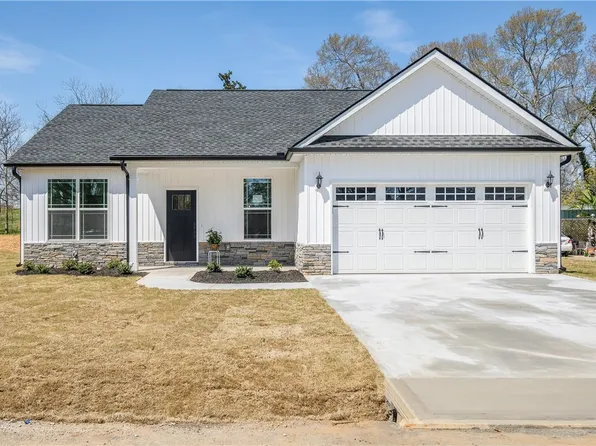 105 Dacus St, Williamston, SC 29697