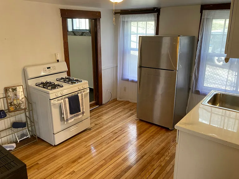 47 Simonds St #B — Photo 8