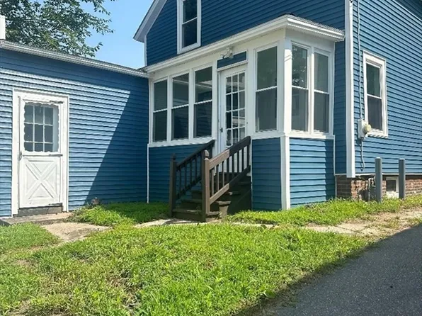 21 Pine St, Westhampton, MA 01027