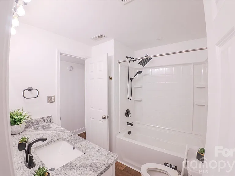 100 Willow Run Dr #2 — Photo 18