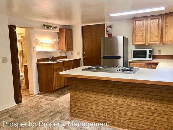 5th image of 3616 Phinney Ave N #9582218