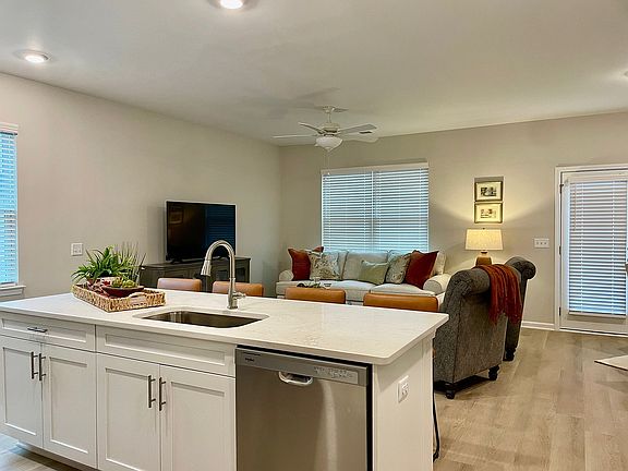 3rd image of 6714 Beck Blvd #1200-024