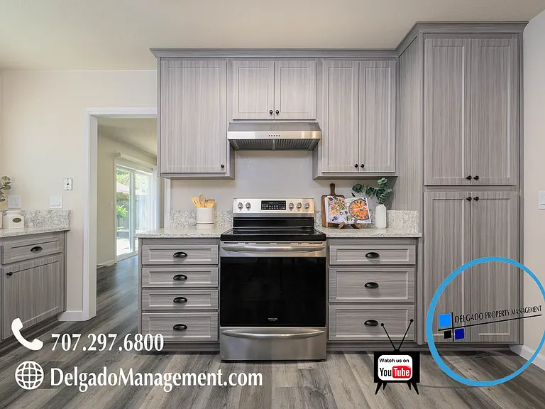 443 Greenbrier Ct — Photo 10