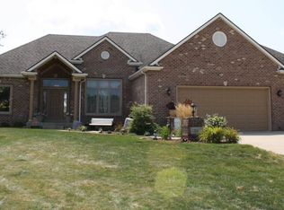 1303 Prestwick Way, Auburn, IN 46706