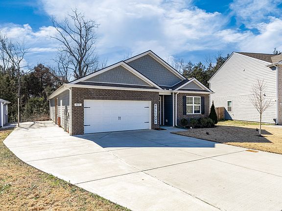 2nd image of 401 Lauren Ln