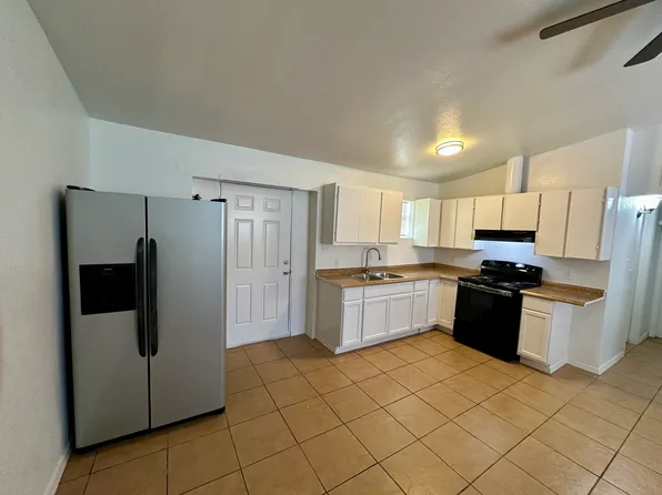 526 N Calle Ramada #3, Nogales, AZ 85621