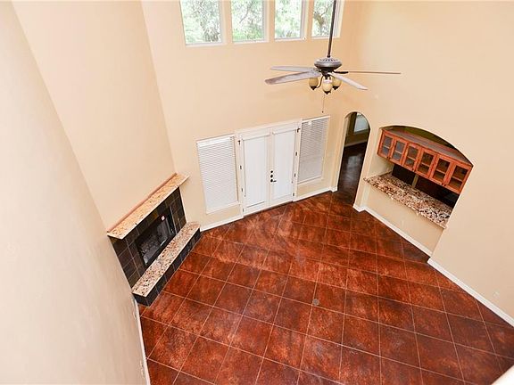 5th image of 1011 Ogden Dr
