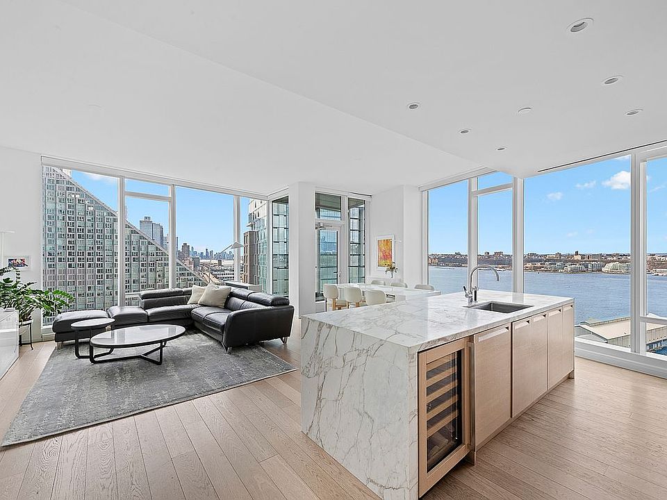 1st image of 30 Riverside Blvd #21M