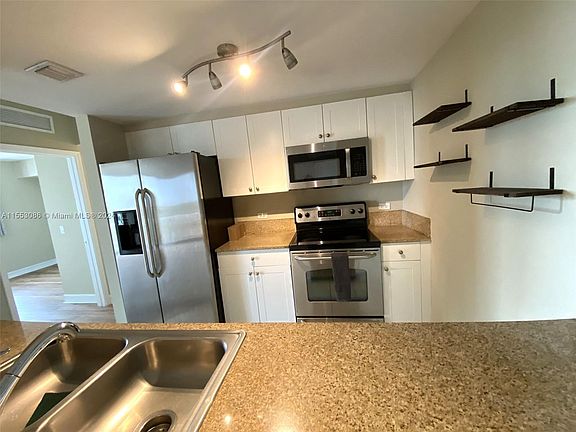 4th image of 117 NW 42nd Ave APT 612