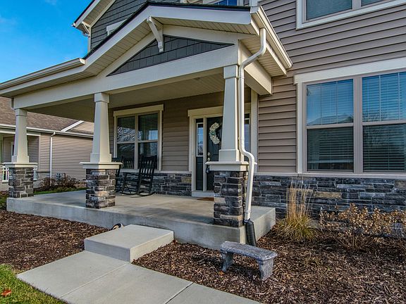 3rd image of 12131 S Red Clover Ln