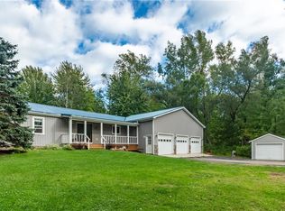 7438 Redman Rd, Williamson, NY 14589