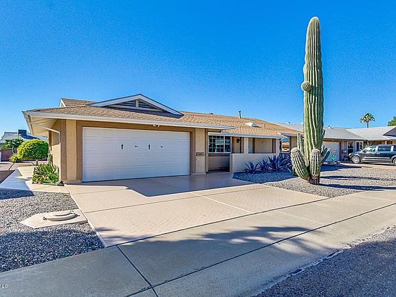 3rd image of 10914 W El Capitan Cir