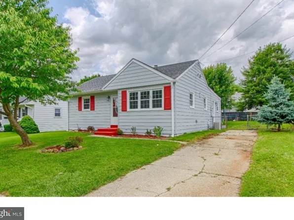 43 Paul Rd, Maple Shade, NJ 08052