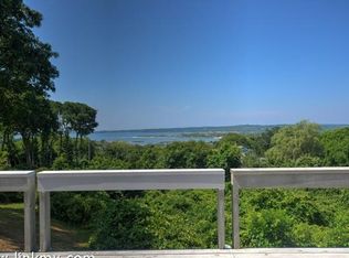 11 Flanders Ln, Chilmark, MA 02535