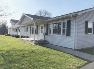 324 S Main St, Walnut, IL 61376