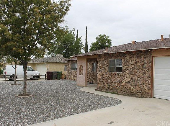 3rd image of 40668 Mulberry Dr